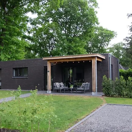 The White Oak - Luxe 4 Persoons Met Prive Sauna Voorthuizen