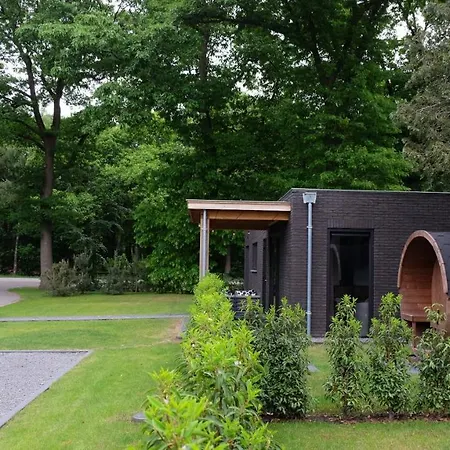 The White Oak - Luxe 4 Persoons Met Prive Sauna בית נופש פורטהאוזן