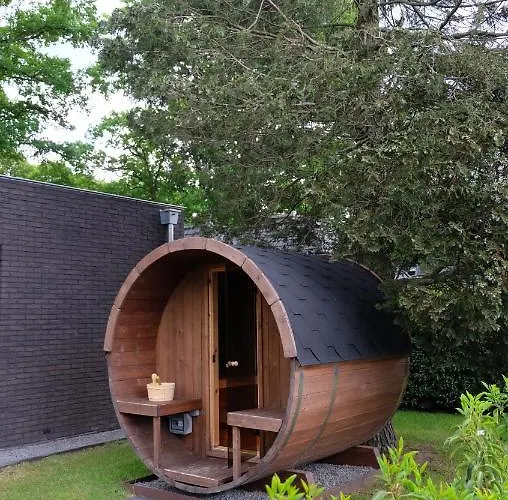 The White Oak - Luxe 4 Persoons Met Prive Sauna Casa de Férias Voorthuizen