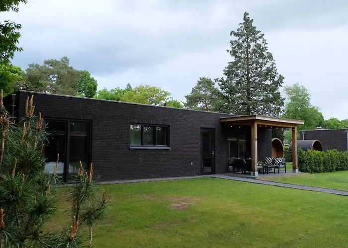 The White Oak - Luxe 4 Persoons Met Prive Sauna Casa de Férias *