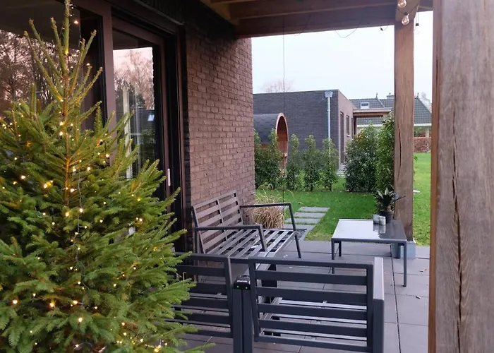 The White Oak - Luxe 4 Persoons Met Prive Sauna *