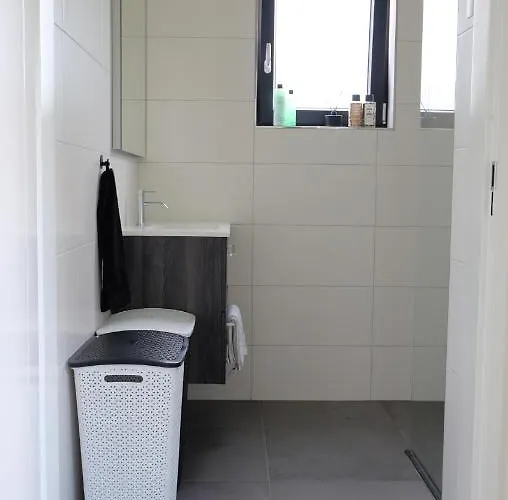 The White Oak - Luxe 4 Persoons Met Prive Sauna Voorthuizen